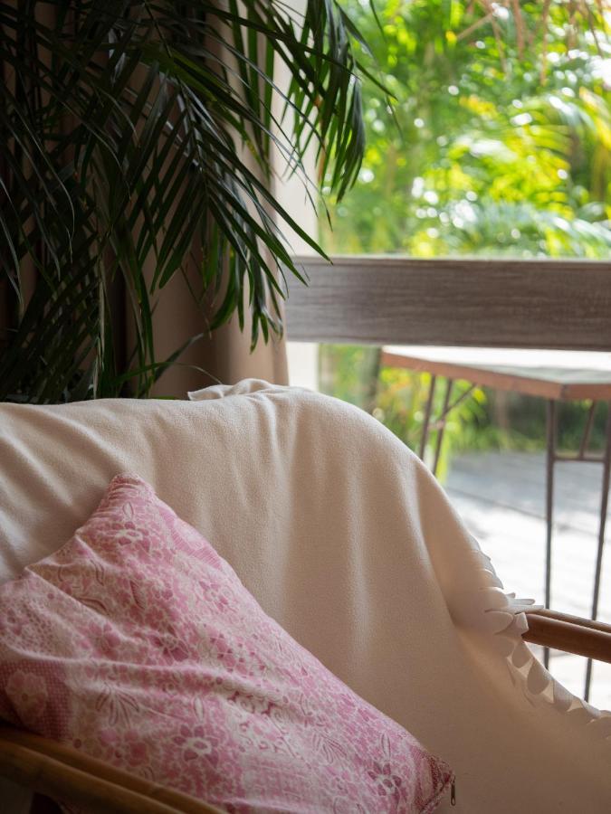 ホテル Kresna By The Sea By Kresna Hospitality スミニャック エクステリア 写真